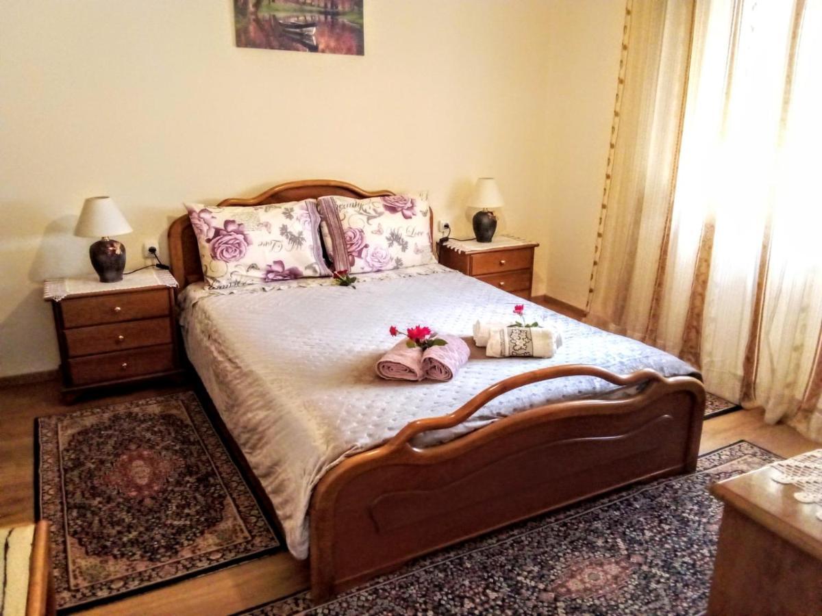 Tanias House Apartment *