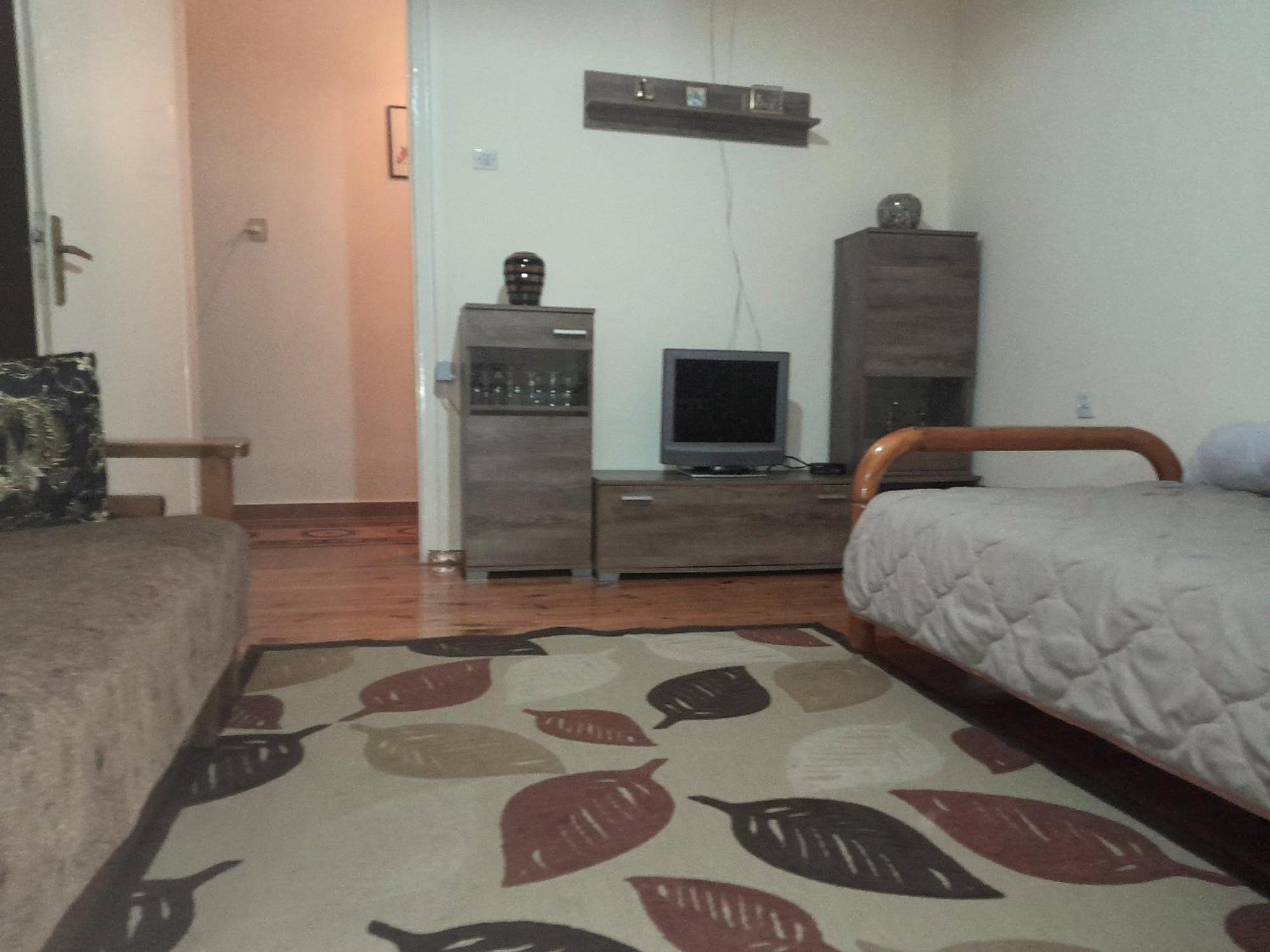 Tanias House *